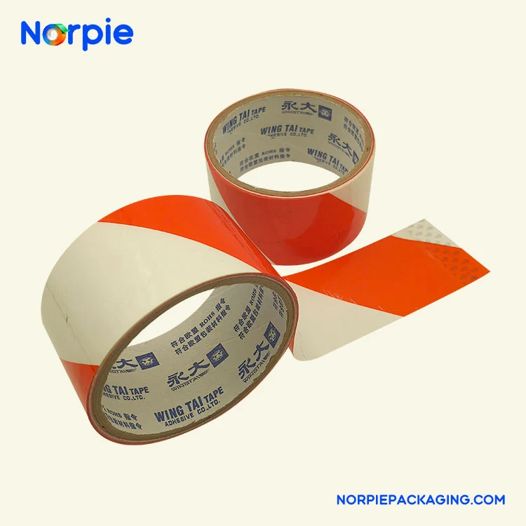 Bandă de avertizare roșie și albă